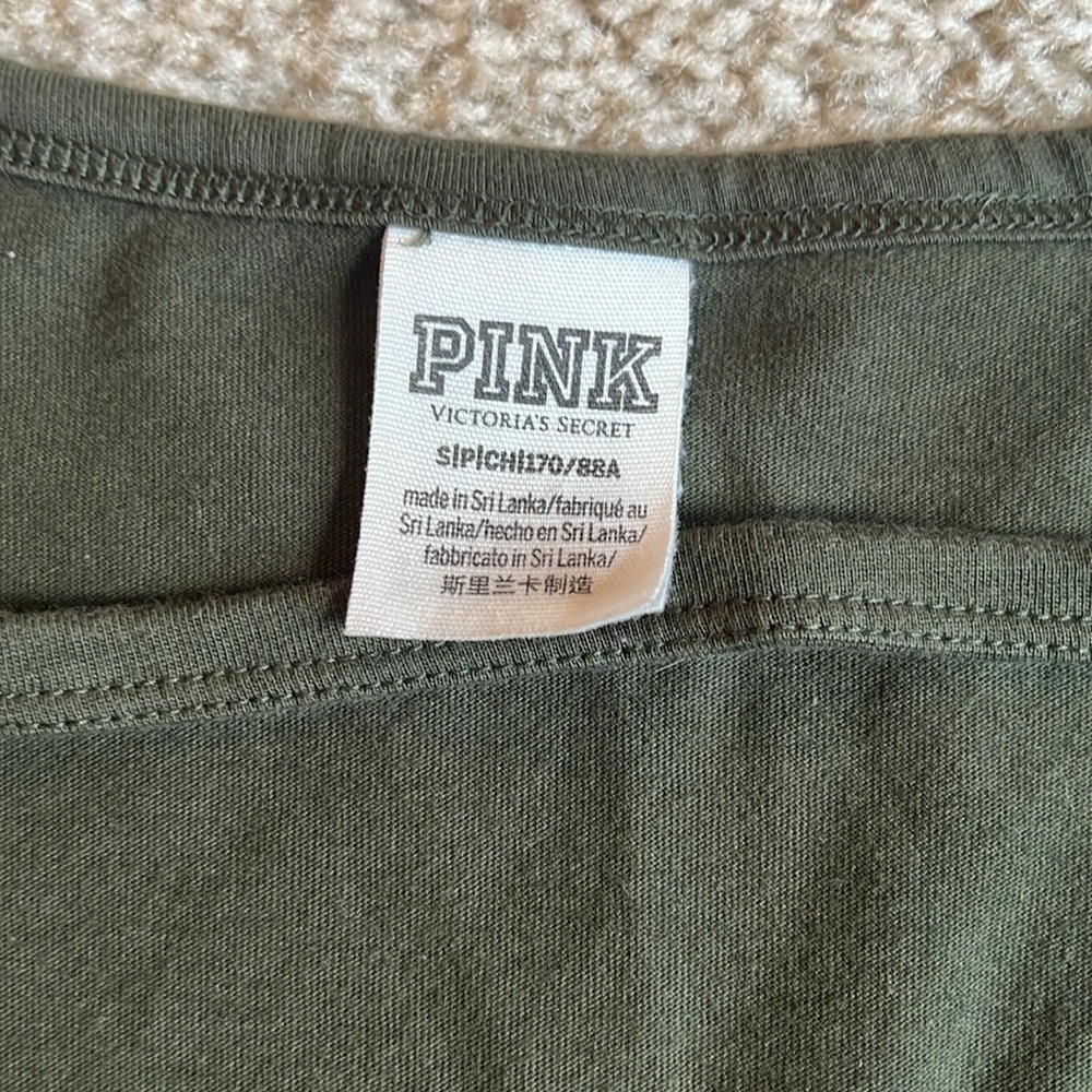 Pink Victoria’s Secret logo dog long sleeve tee shirt top green white size small - Picture 6 of 7